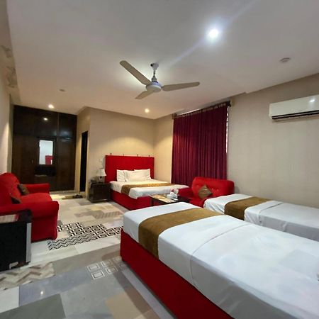 Hotel Tulip Inn, Gulberg Lahore Exterior photo