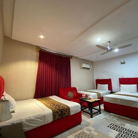 Hotel Tulip Inn, Gulberg Lahore Exterior photo