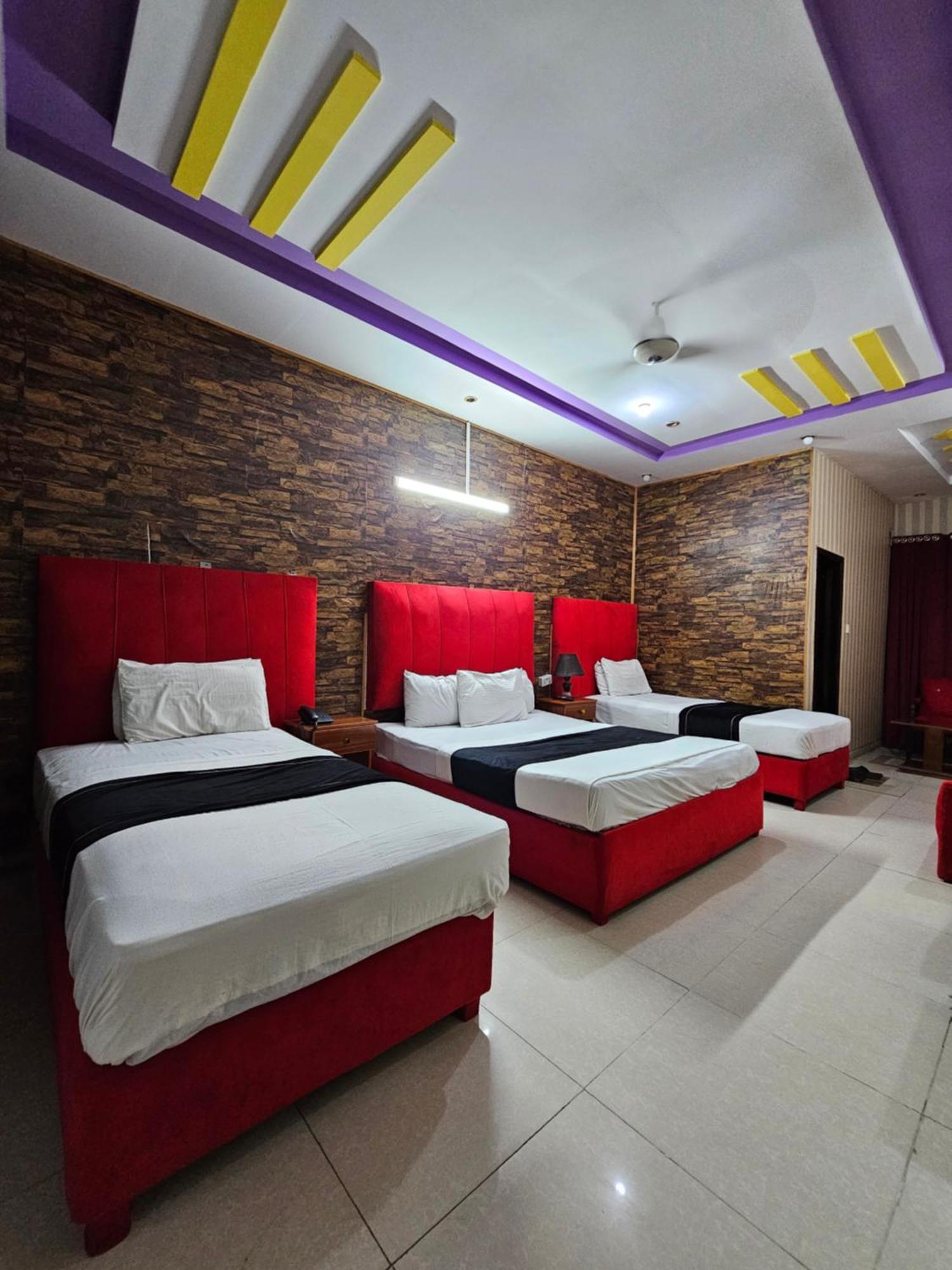 Hotel Tulip Inn, Gulberg Lahore Room photo
