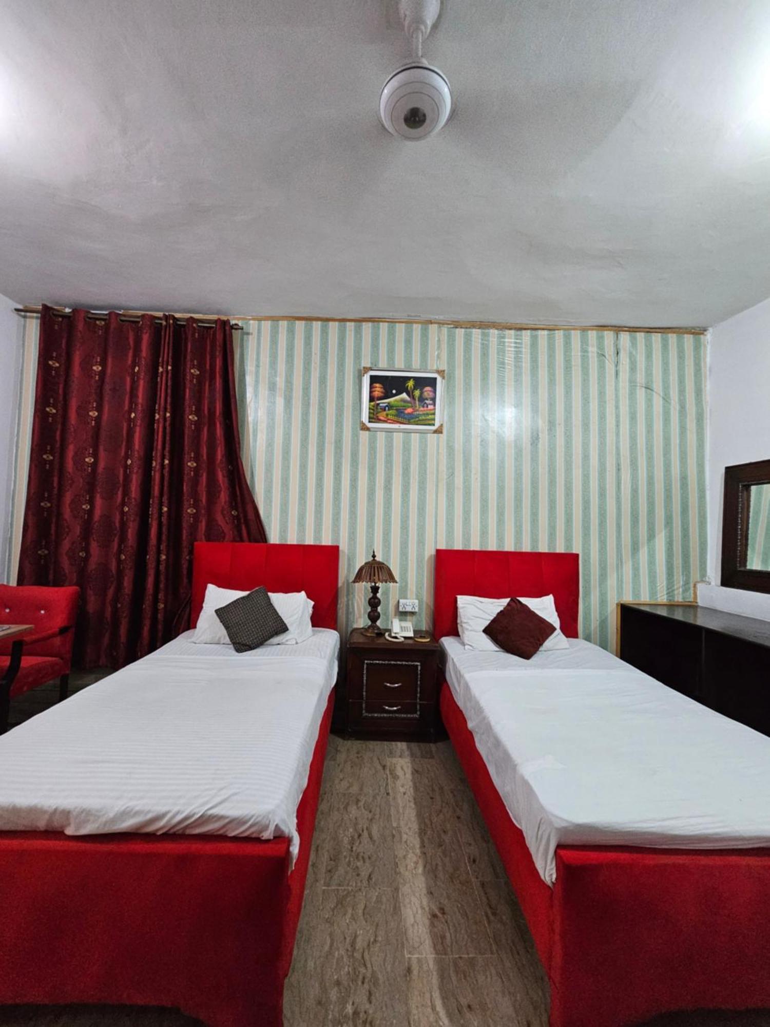 Hotel Tulip Inn, Gulberg Lahore Exterior photo