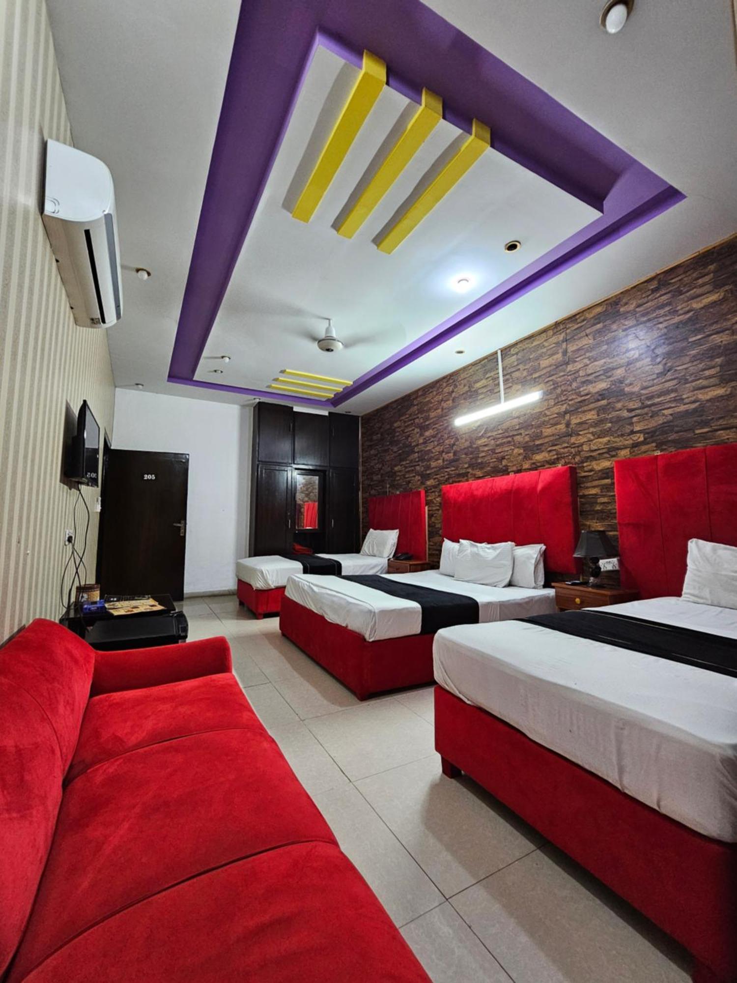 Hotel Tulip Inn, Gulberg Lahore Room photo