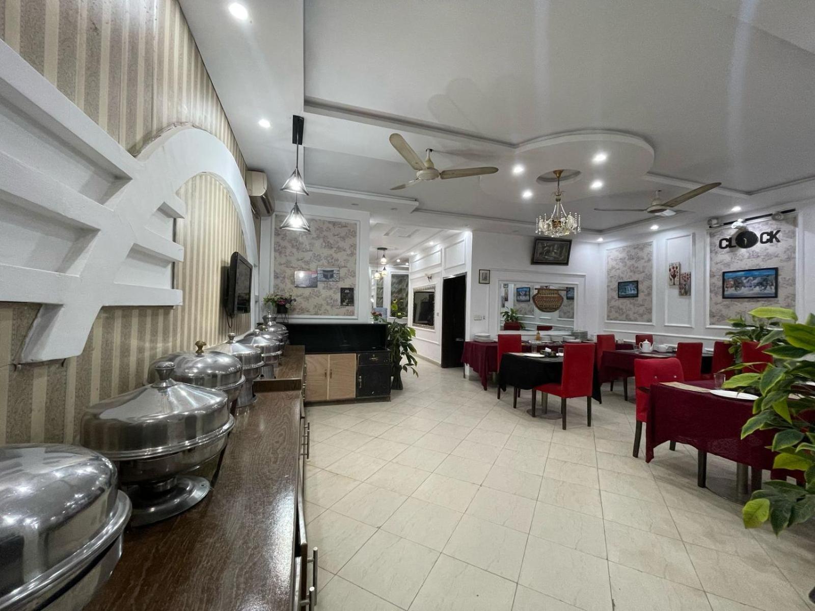 Hotel Tulip Inn, Gulberg Lahore Exterior photo